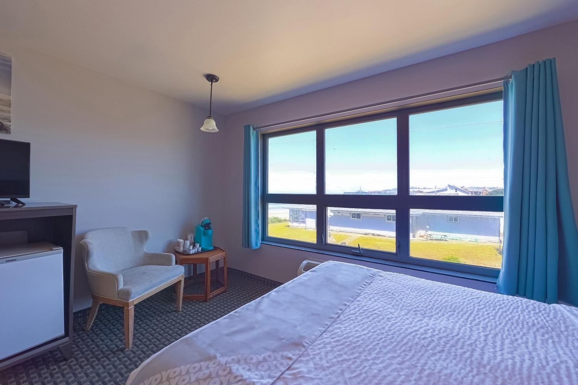 Oyo Waves Hotel Newport Or - Nye Beach Екстериор снимка
