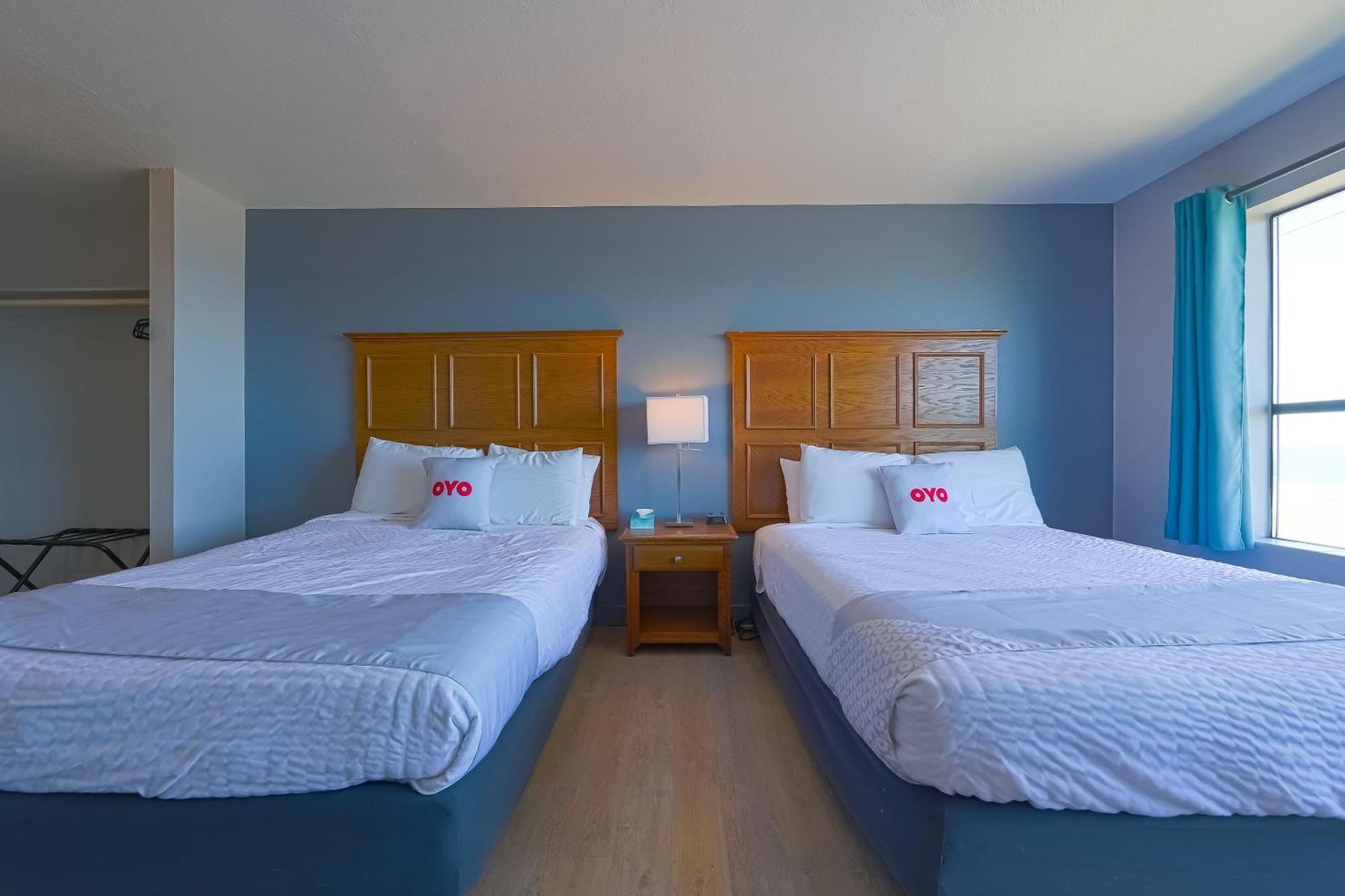 Oyo Waves Hotel Newport Or - Nye Beach Екстериор снимка