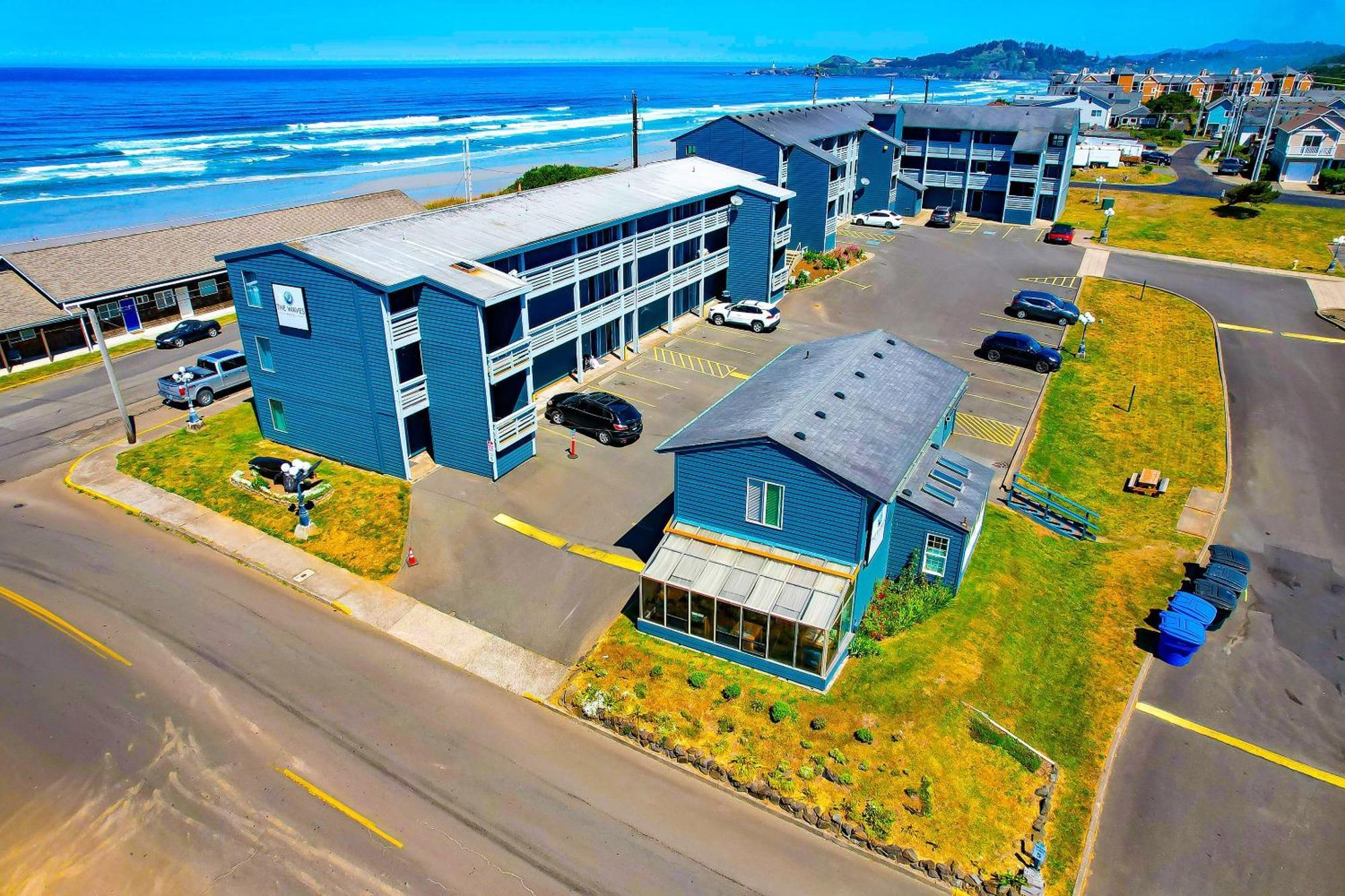 Oyo Waves Hotel Newport Or - Nye Beach Екстериор снимка